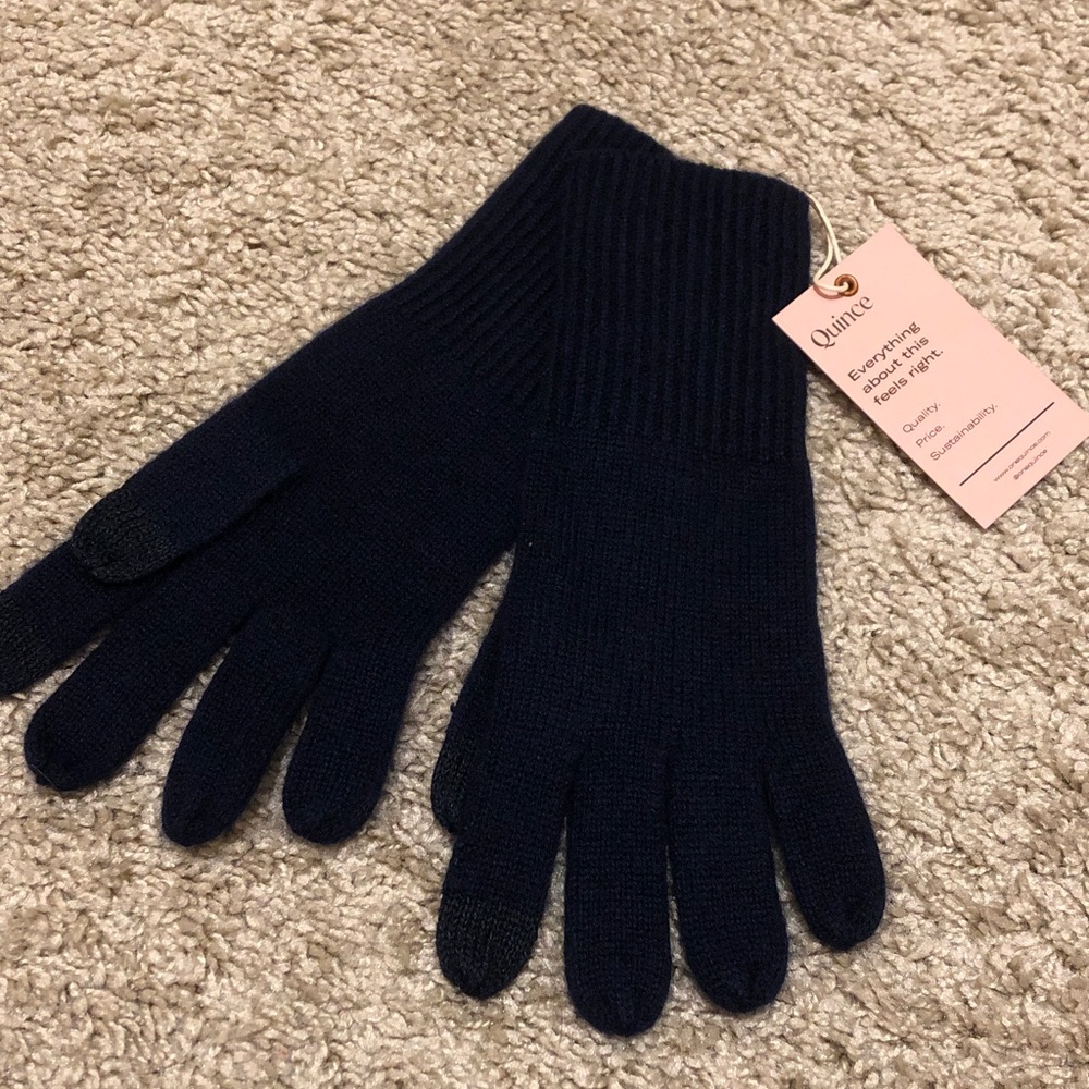 Quince Cashmere Navy Long Gloves